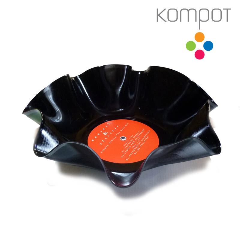 Velká vinylová miska Bábovka :: červený střed