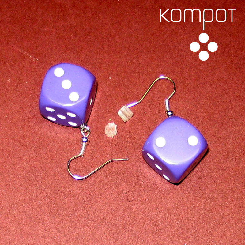 Hrací kostky, větší :: fialové neprůhledné (chir. ocel)